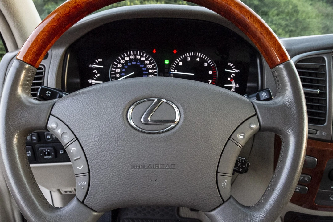 2006 Lexus LX 2nd Gen - Image 31 of 31
