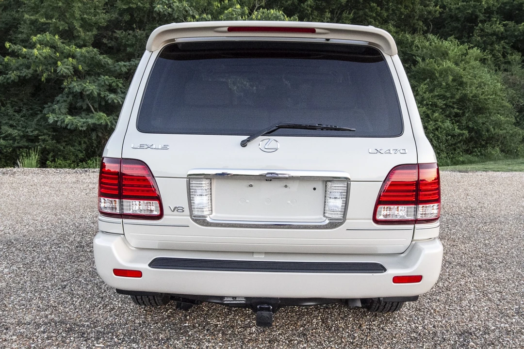 2006 Lexus LX 2nd Gen - Image 8 of 31