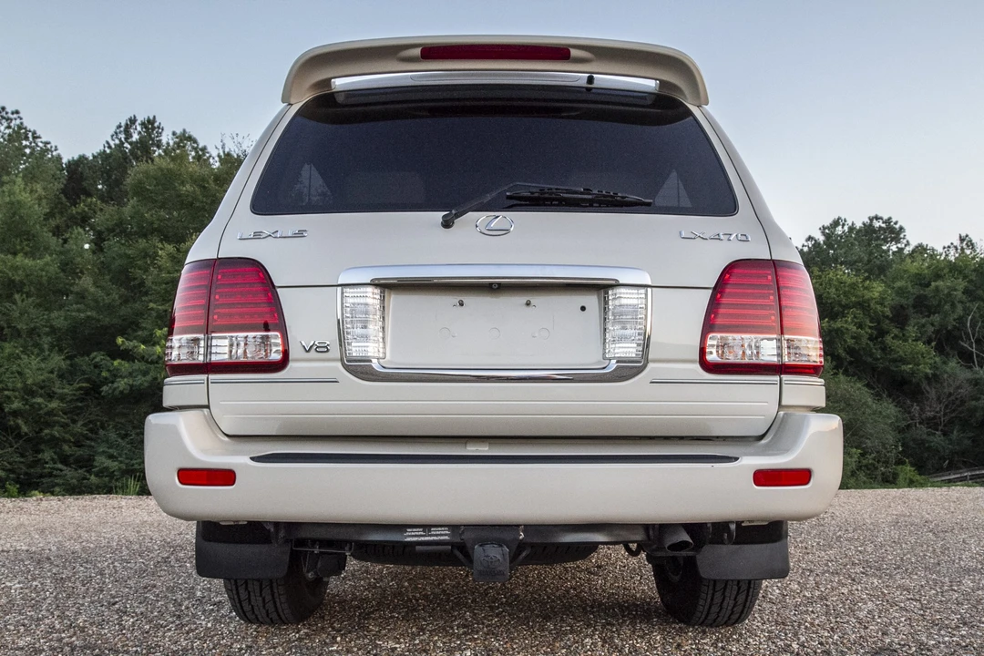 2006 Lexus LX 2nd Gen - Image 7 of 31