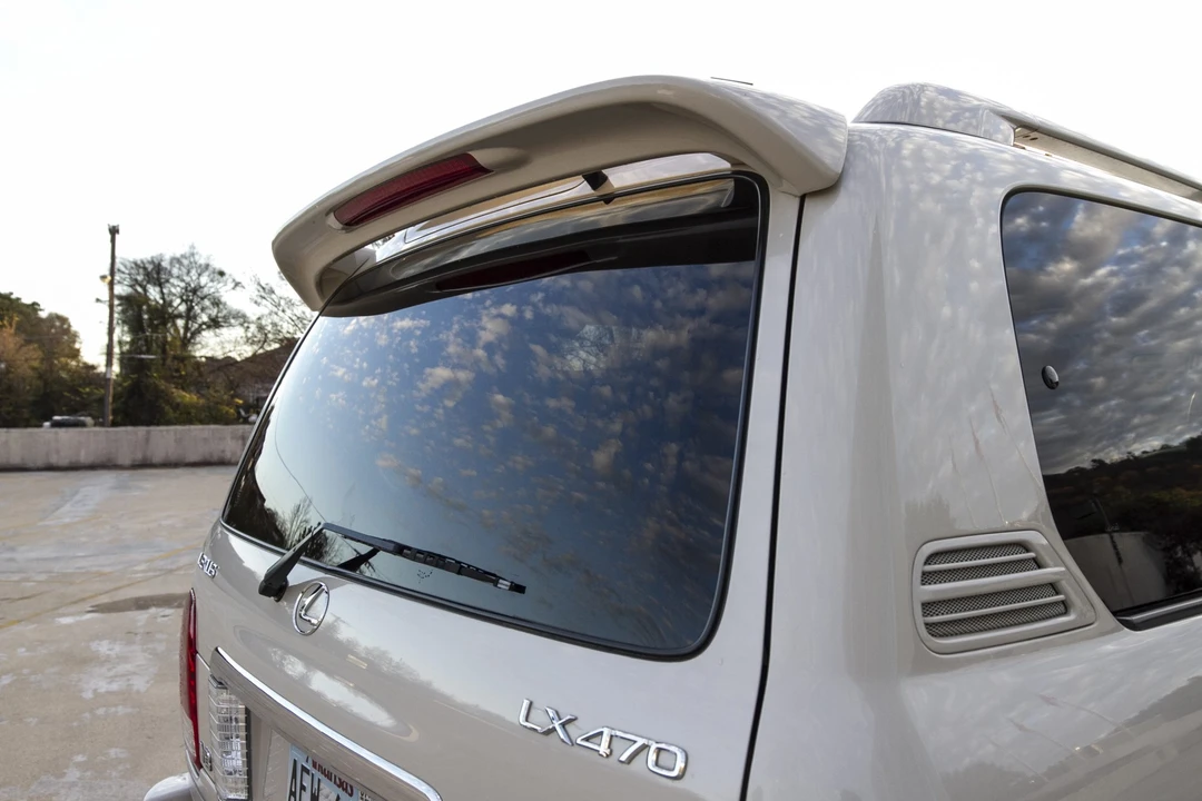 2006 Lexus LX 2nd Gen - Image 25 of 31
