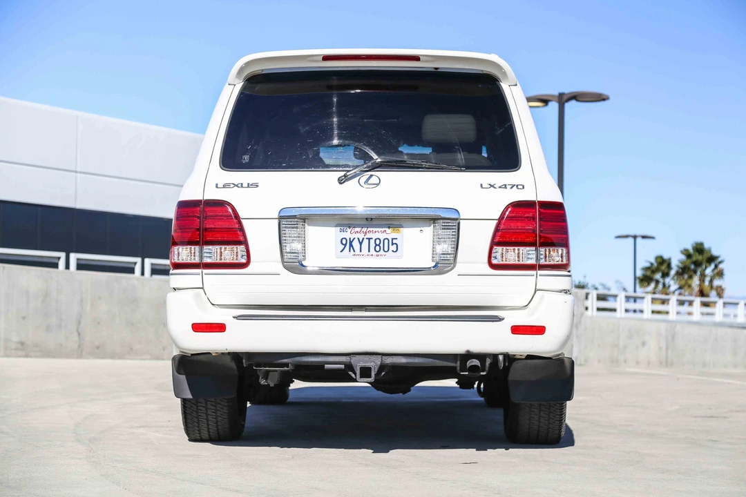 2006 Lexus LX 2nd Gen - Image 19 of 31