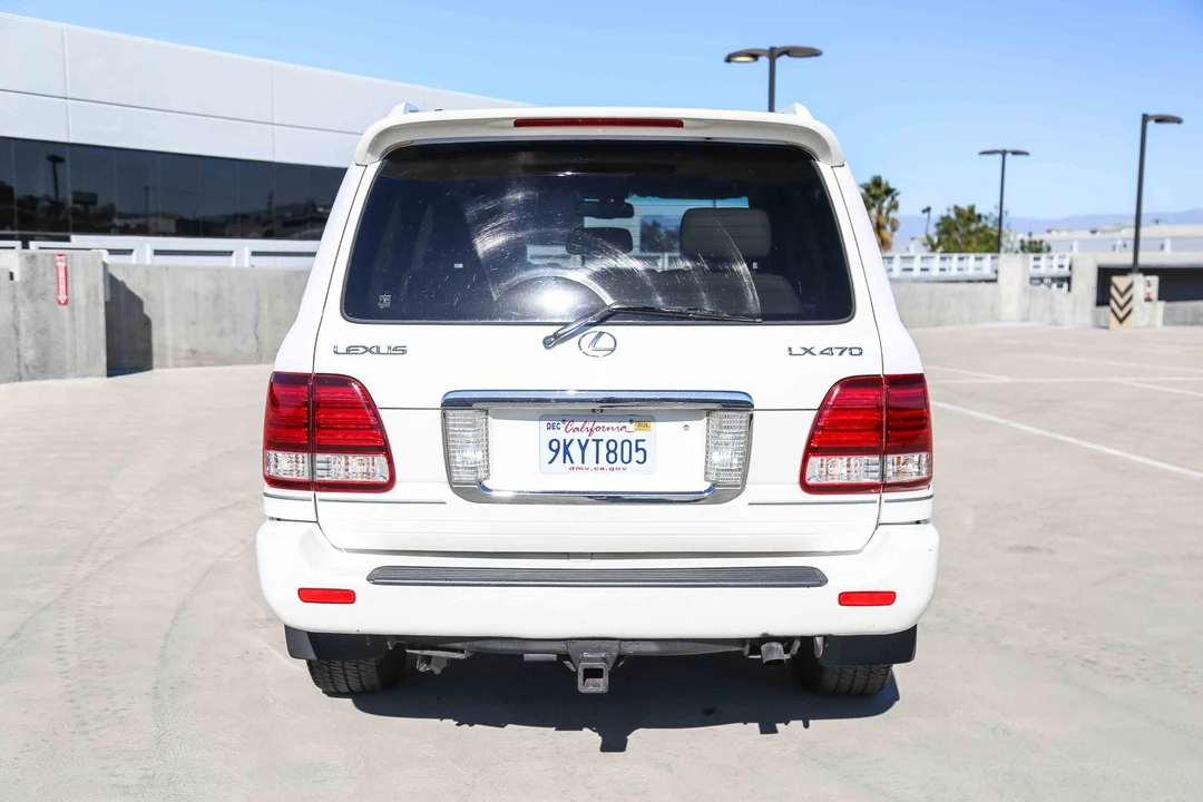 2006 Lexus LX 2nd Gen - Image 18 of 31