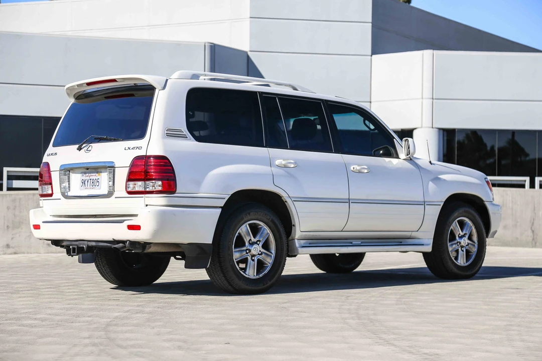 2006 Lexus LX 2nd Gen - Image 15 of 31