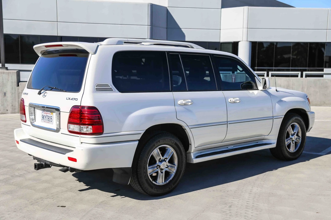2006 Lexus LX 2nd Gen - Image 14 of 31