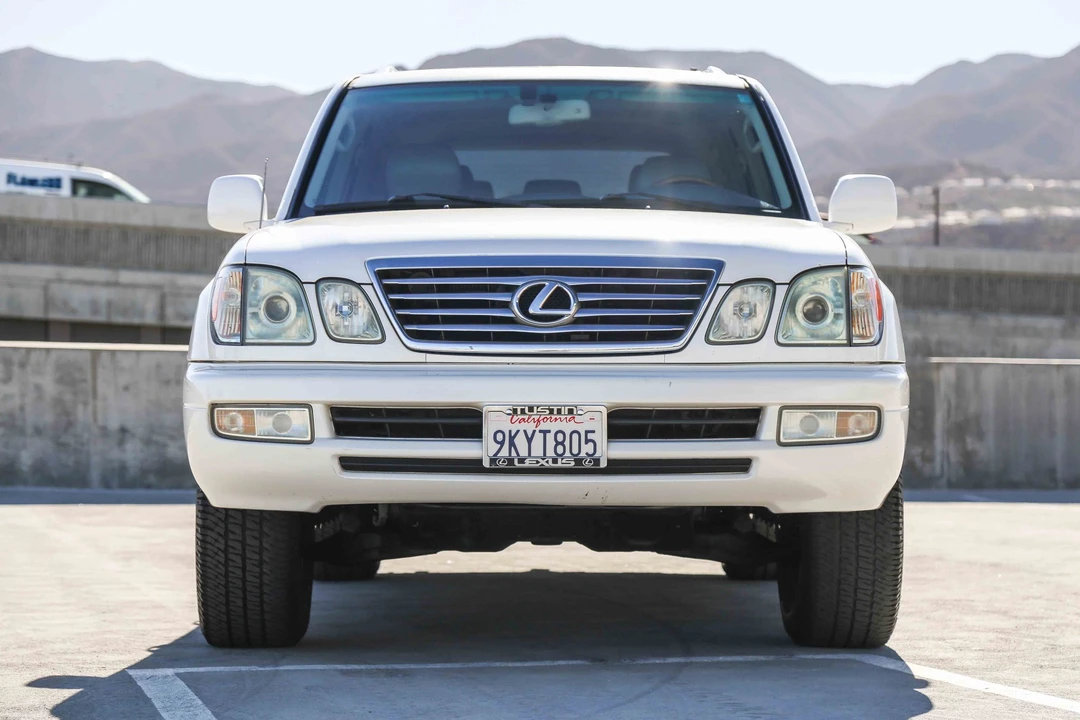 2006 Lexus LX 2nd Gen - Image 6 of 31