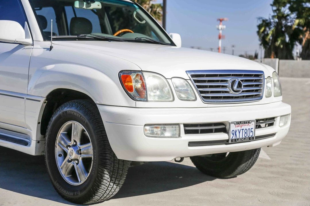 2006 Lexus LX 2nd Gen - Image 30 of 31