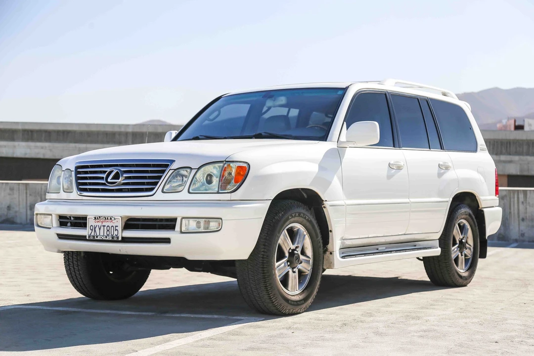2006 Lexus LX 2nd Gen - Image 4 of 31