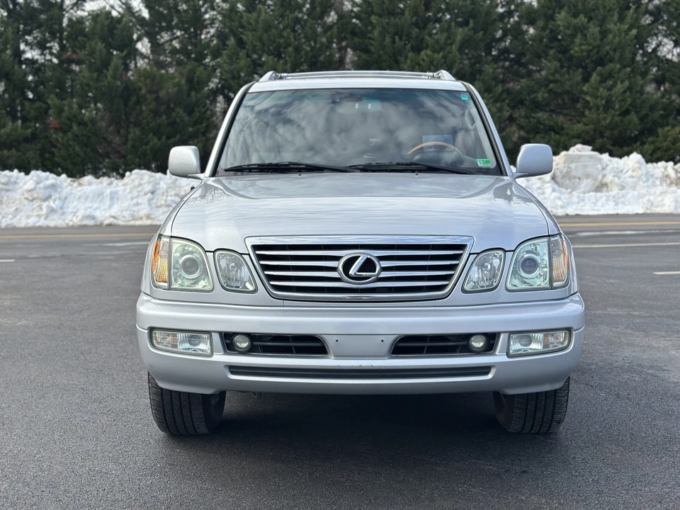 2006 Lexus LX 2nd Gen - Image 9 of 31