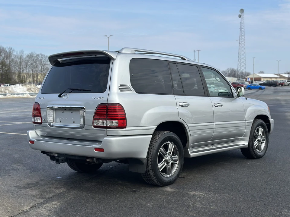 2006 Lexus LX 2nd Gen - Image 7 of 31