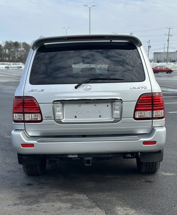 2006 Lexus LX 2nd Gen - Image 6 of 31