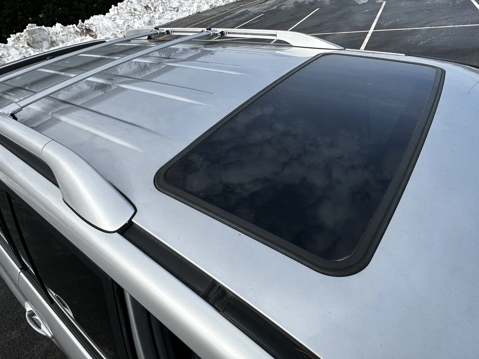 2006 Lexus LX 2nd Gen - Image 21 of 31