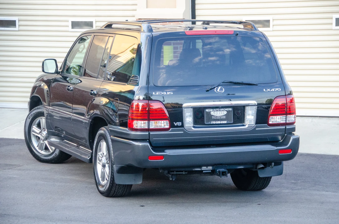 2006 Lexus LX 2nd Gen - Image 12 of 31