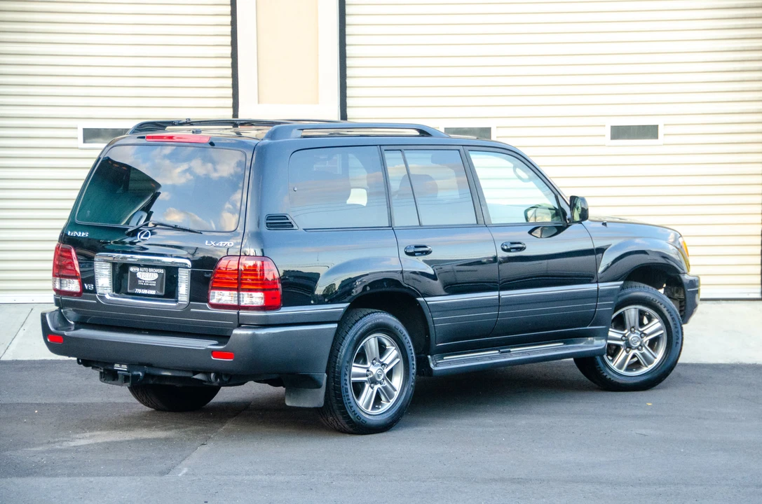 2006 Lexus LX 2nd Gen - Image 18 of 31