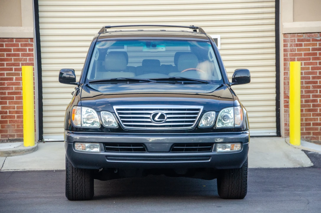 2006 Lexus LX 2nd Gen - Image 24 of 31