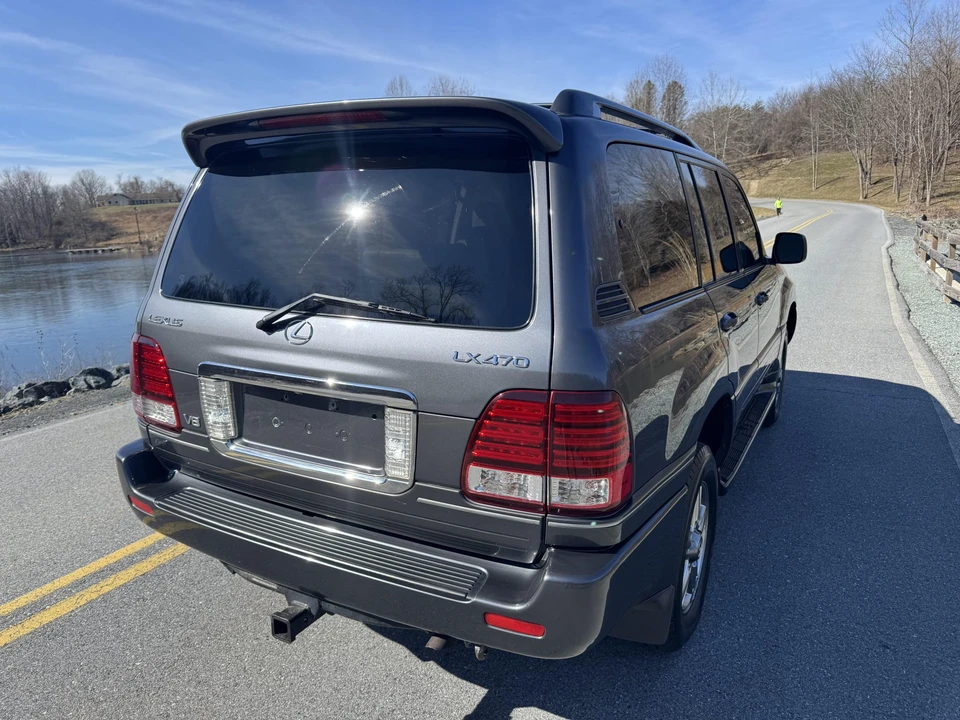 2006 Lexus LX 2nd Gen - Image 30 of 31