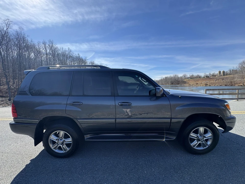2006 Lexus LX 2nd Gen - Image 27 of 31