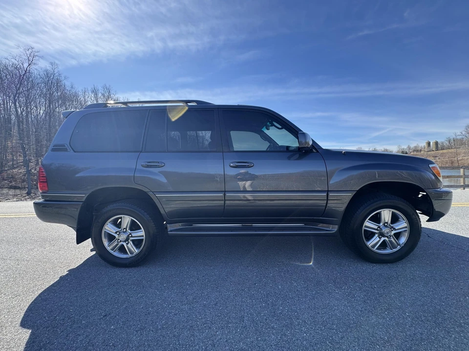 2006 Lexus LX 2nd Gen - Image 26 of 31