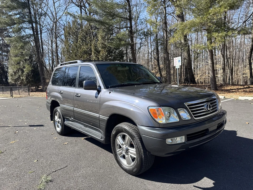2006 Lexus LX 2nd Gen - Image 23 of 31