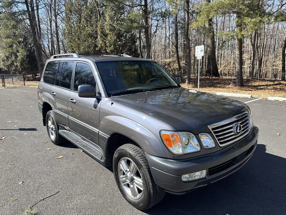 2006 Lexus LX 2nd Gen - Image 22 of 31