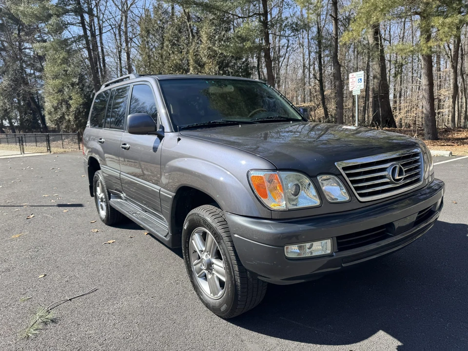 2006 Lexus LX 2nd Gen - Image 14 of 31