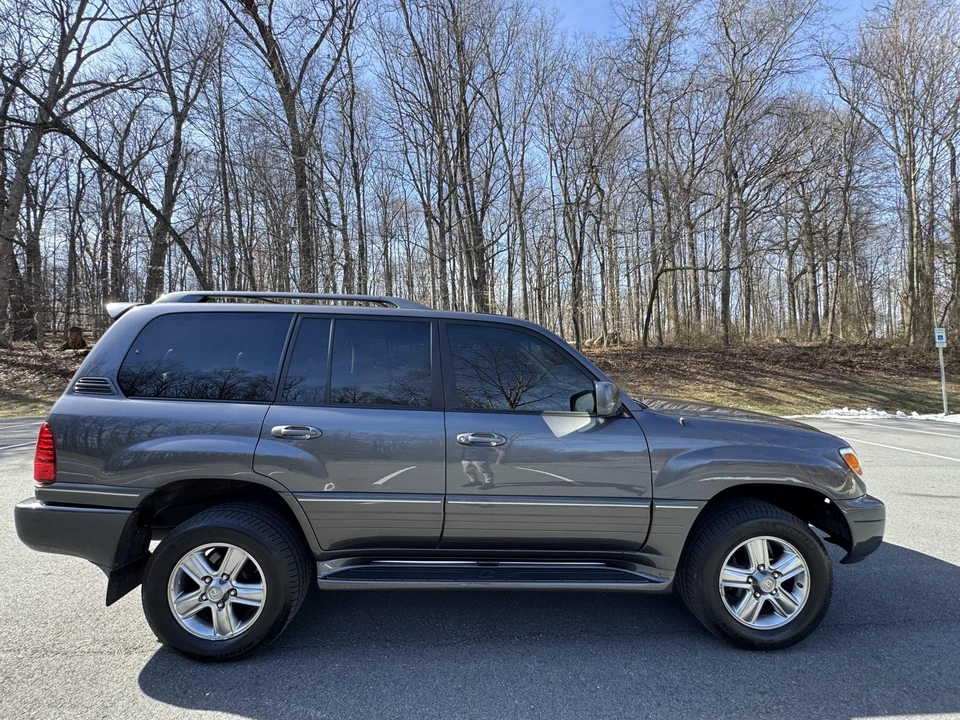 2006 Lexus LX 2nd Gen - Image 24 of 31