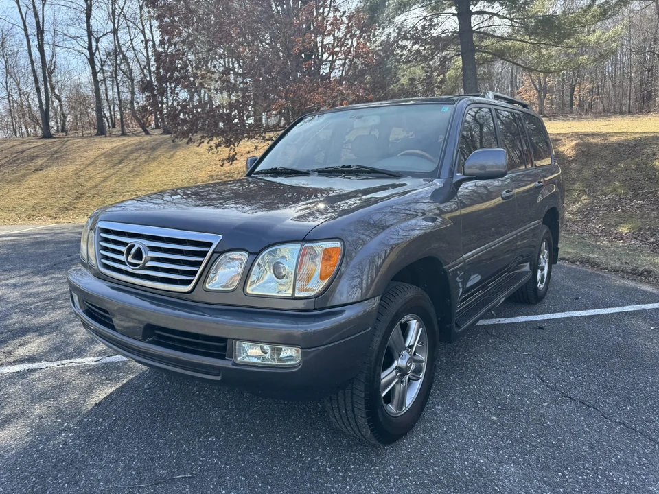 2006 Lexus LX 2nd Gen - Image 5 of 31