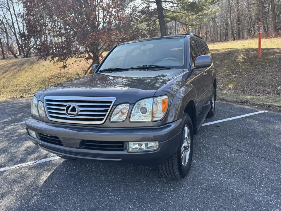 2006 Lexus LX 2nd Gen - Image 6 of 31