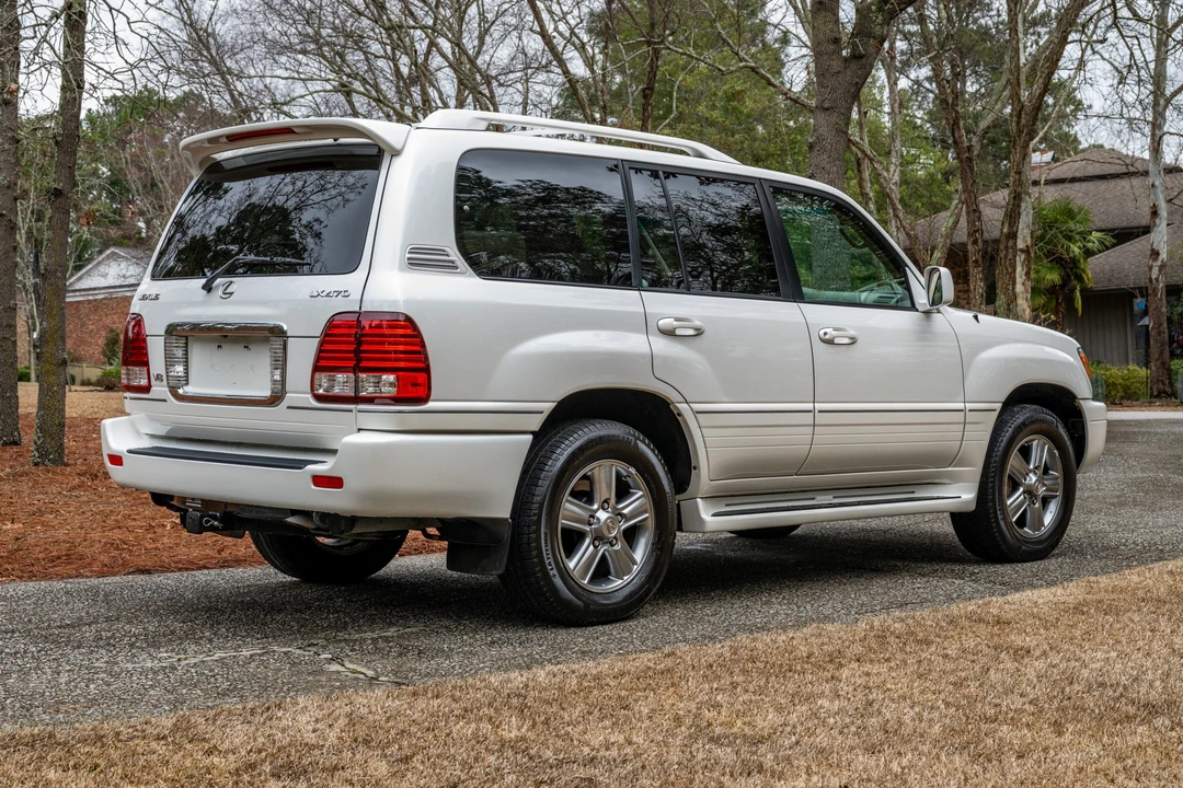 2006 Lexus LX 2nd Gen - Image 8 of 31