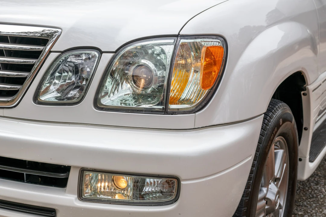 2006 Lexus LX 2nd Gen - Image 13 of 31