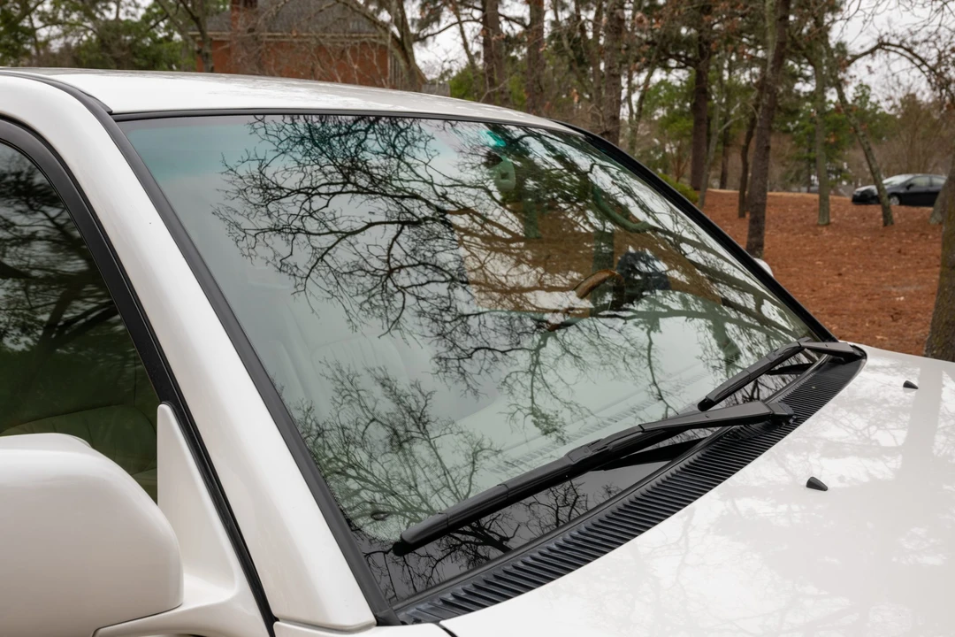 2006 Lexus LX 2nd Gen - Image 17 of 31