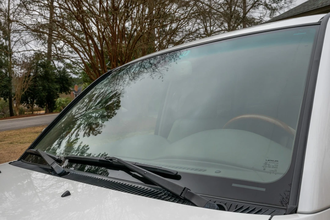 2006 Lexus LX 2nd Gen - Image 16 of 31
