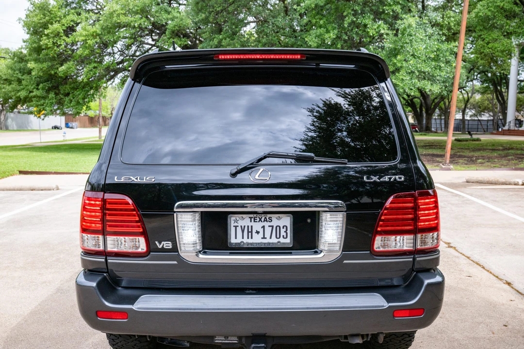 2006 Lexus LX 2nd Gen - Image 14 of 31