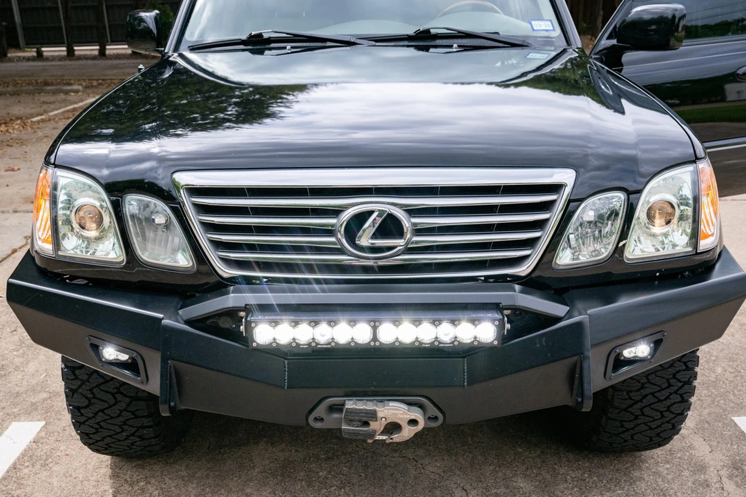 2006 Lexus LX 2nd Gen - Image 11 of 31