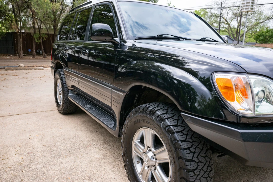 2006 Lexus LX 2nd Gen - Image 17 of 31
