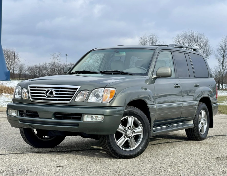 2006 Lexus LX 2nd Gen - Image 4 of 31