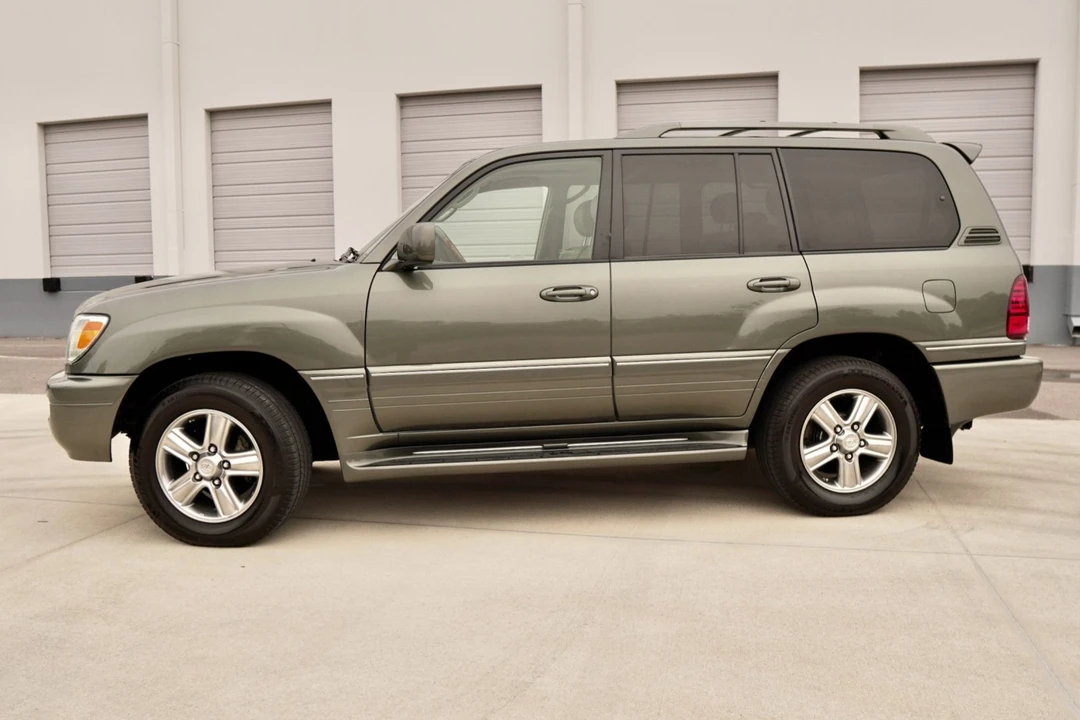 2006 Lexus LX 2nd Gen - Image 7 of 31