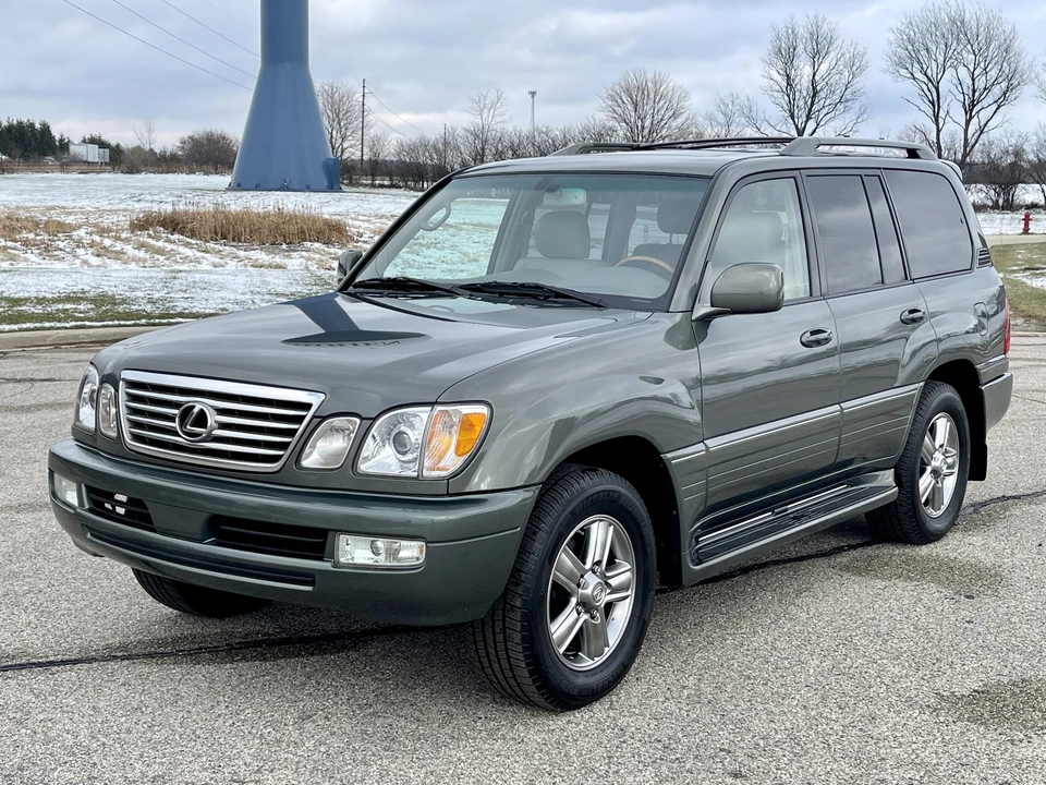 2006 Lexus LX 2nd Gen - Image 7 of 31