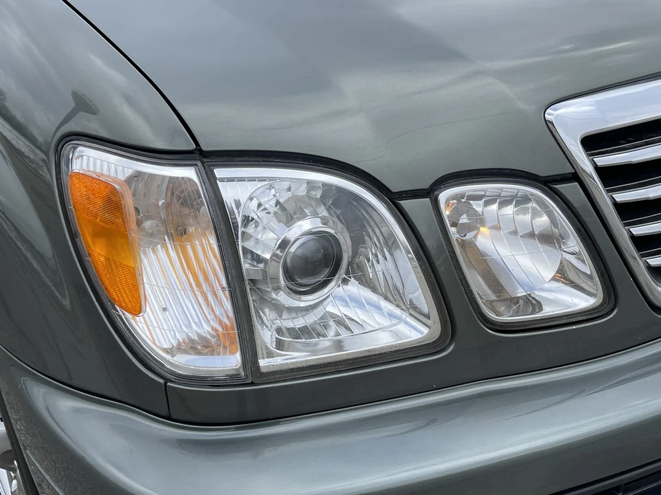 2006 Lexus LX 2nd Gen - Image 18 of 31