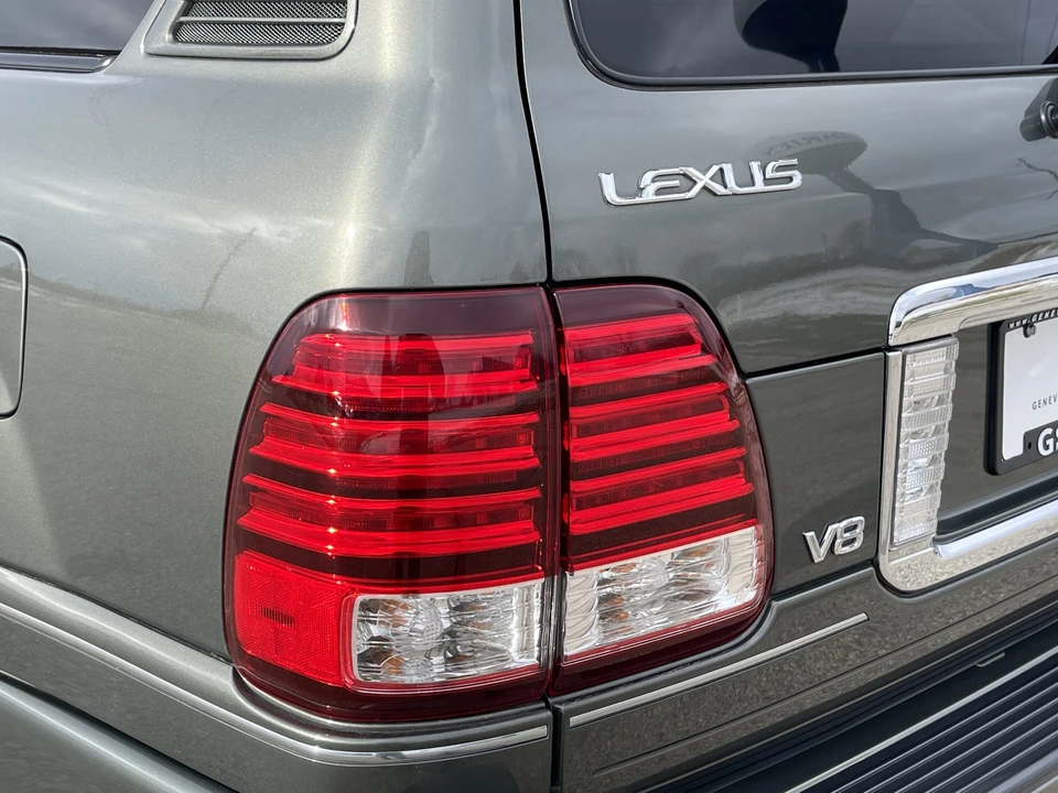 2006 Lexus LX 2nd Gen - Image 27 of 31