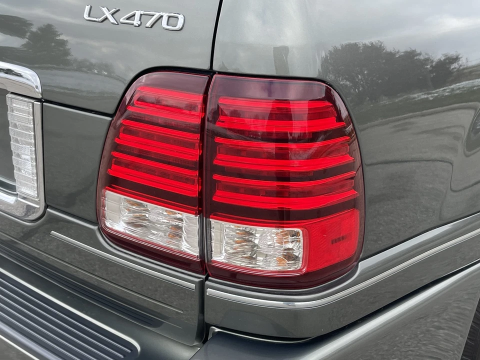 2006 Lexus LX 2nd Gen - Image 28 of 31