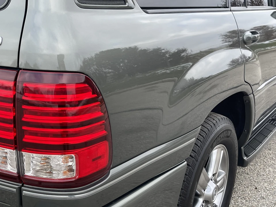 2006 Lexus LX 2nd Gen - Image 31 of 31