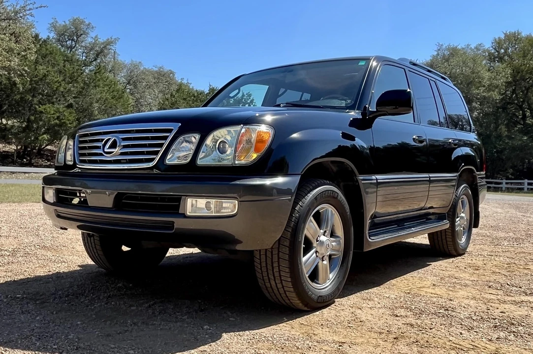 2006 Lexus LX 2nd Gen - Image 4 of 31