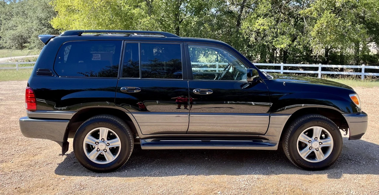 2006 Lexus LX 2nd Gen - Image 30 of 31