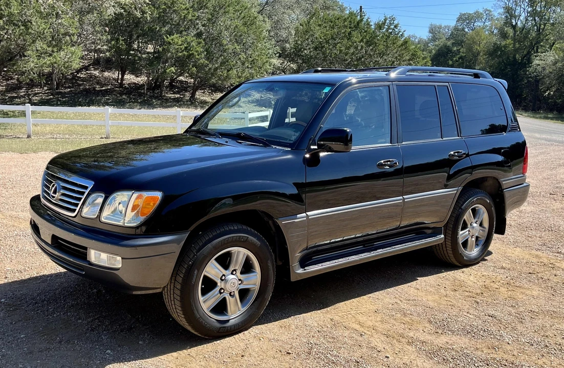 2006 Lexus LX 2nd Gen - Image 6 of 31