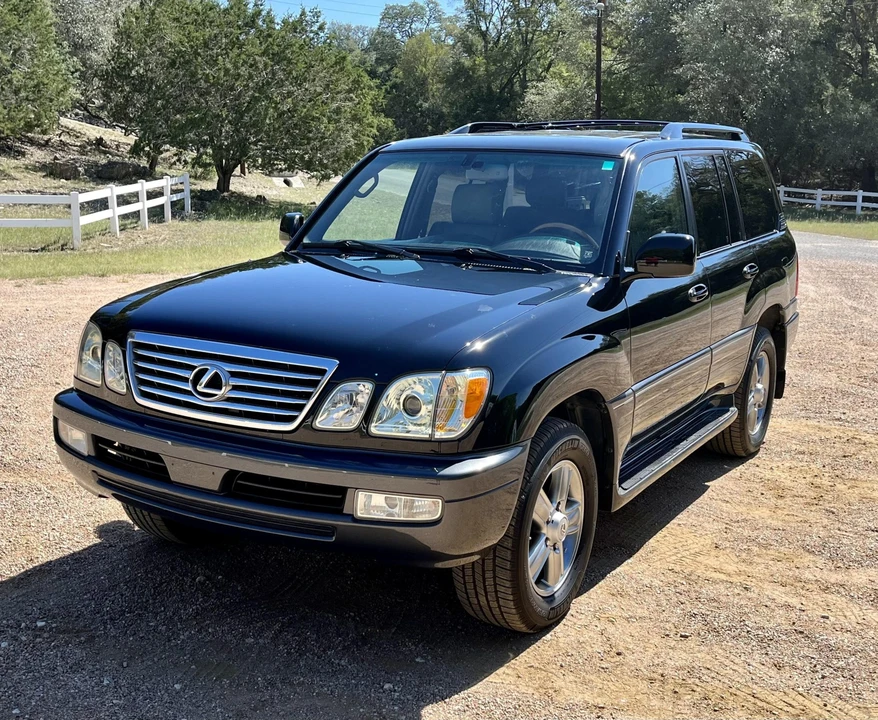 2006 Lexus LX 2nd Gen - Image 3 of 31