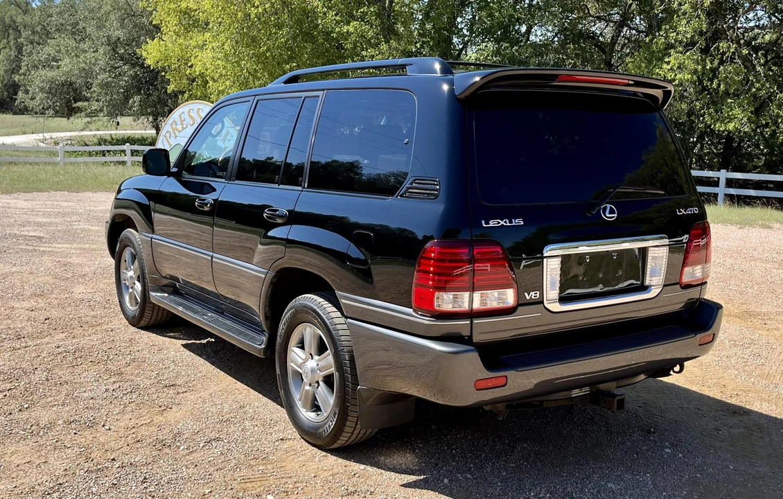2006 Lexus LX 2nd Gen - Image 15 of 31