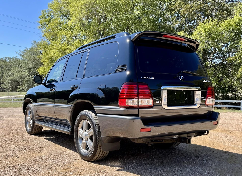 2006 Lexus LX 2nd Gen - Image 18 of 31