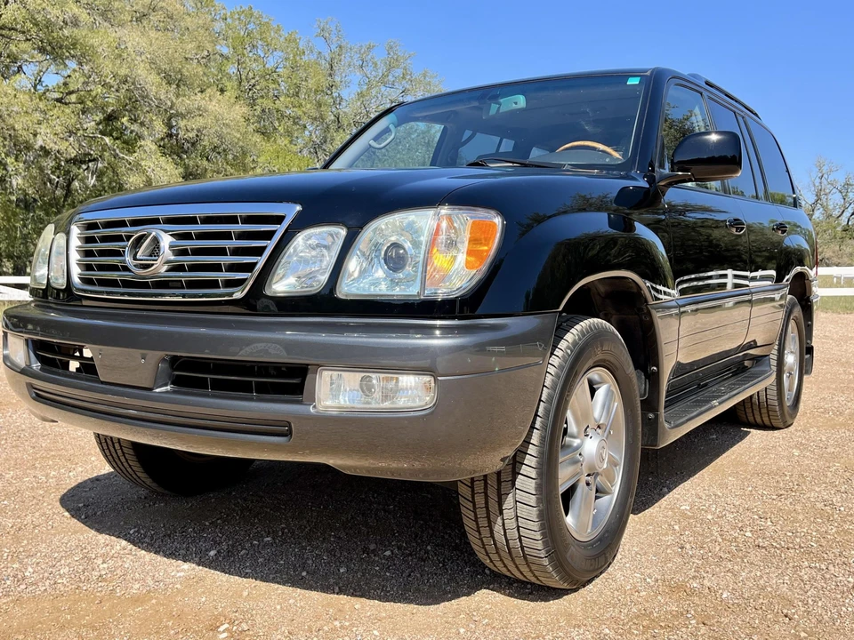 2006 Lexus LX 2nd Gen - Image 5 of 31