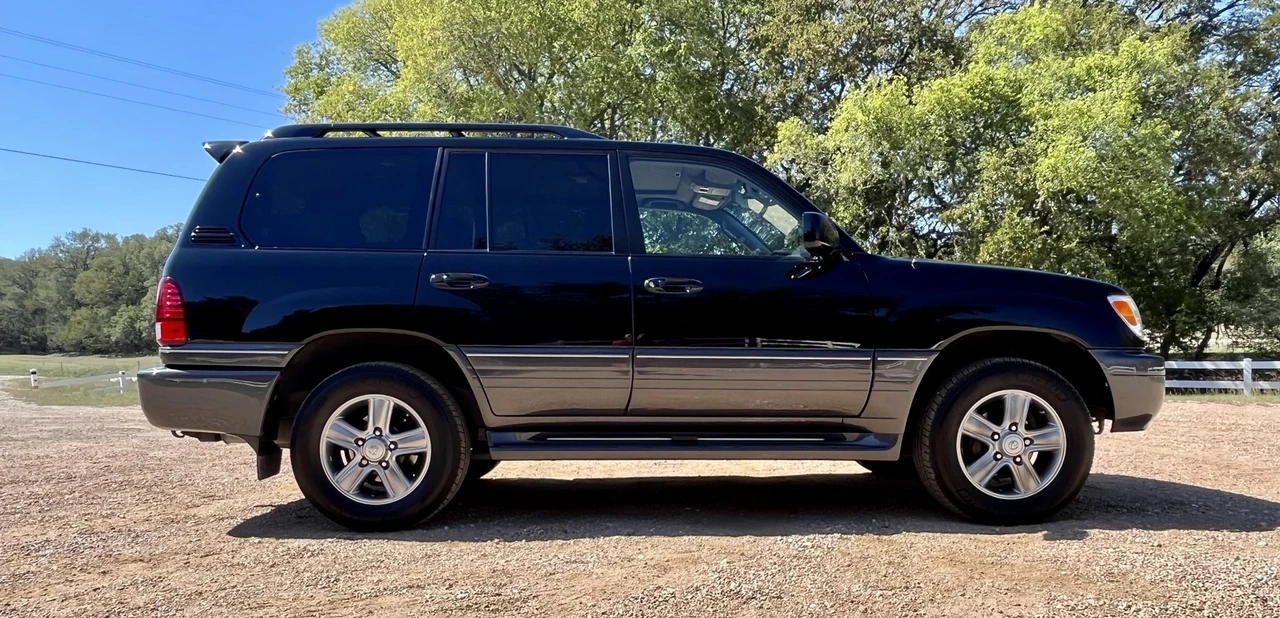 2006 Lexus LX 2nd Gen - Image 31 of 31
