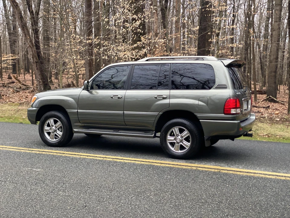 2006 Lexus LX 2nd Gen - Image 31 of 31